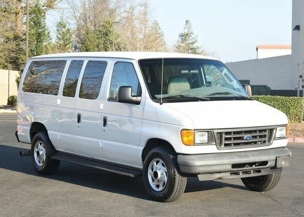 Diagramas Eléctricos Ford E350 6.8l (2004)